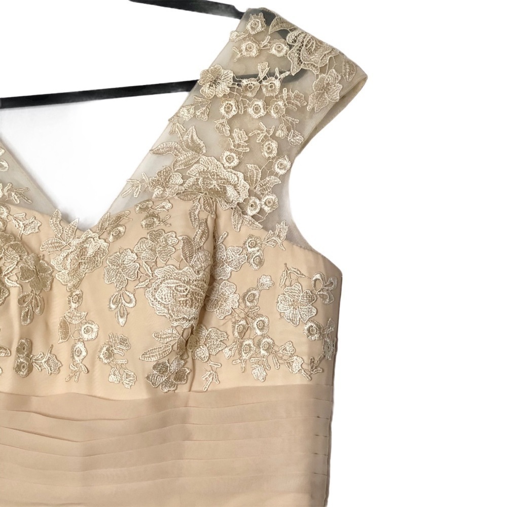 Dannifore Lace Appliqué Embellished Formal Dress - Picture 4 of 12